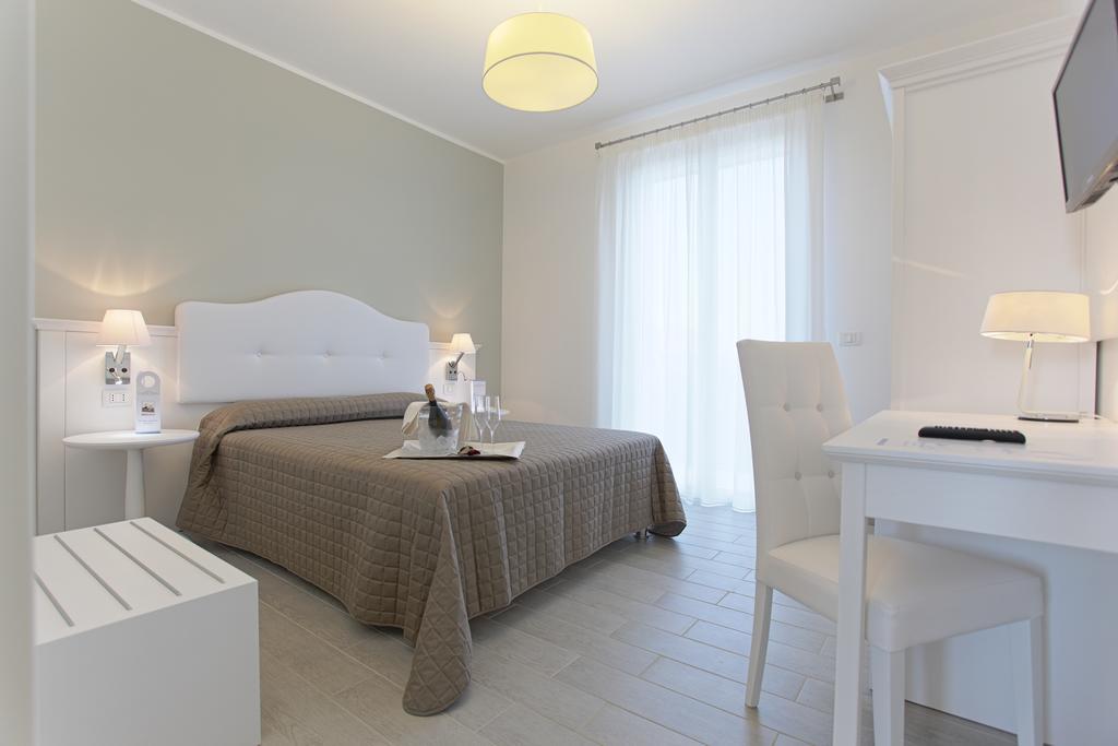 Superior Double or Twin Room Garden View